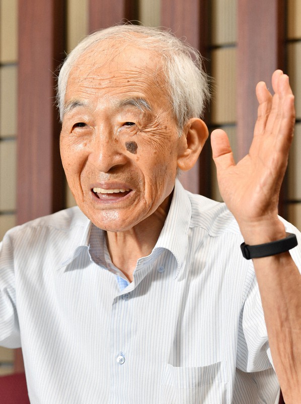 「数学の天才」　ペンローズ氏のノーベル賞決定に佐藤文隆・京大名誉教授が喜び