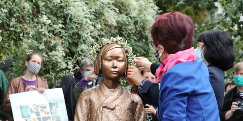 ドイツ、少女像の許可取り消し　日韓間で中立必要と判断
