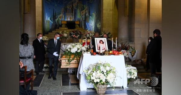 死去の高田賢三氏、パリで追悼式