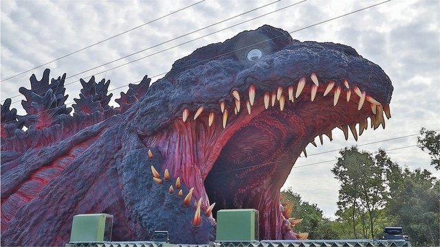 「実物大」ゴジラ、淡路島のテーマパークに登場 - BBCニュース