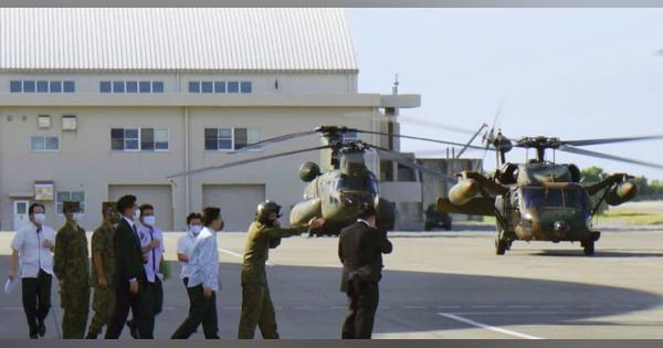 官房長官、沖縄の米軍基地を視察　陸自ヘリから、普天間や辺野古