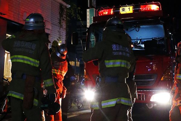 徳島市の住宅火災　重体の女性死亡
