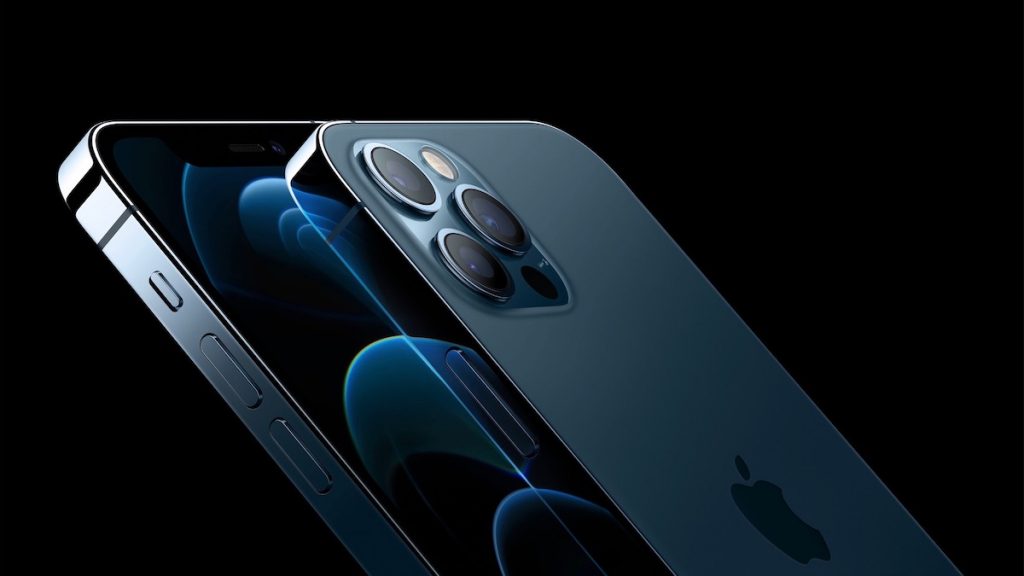 Apple、5G対応「iPhone 12」発表 スマホ最速チップ搭載　落下強度4倍に向上
