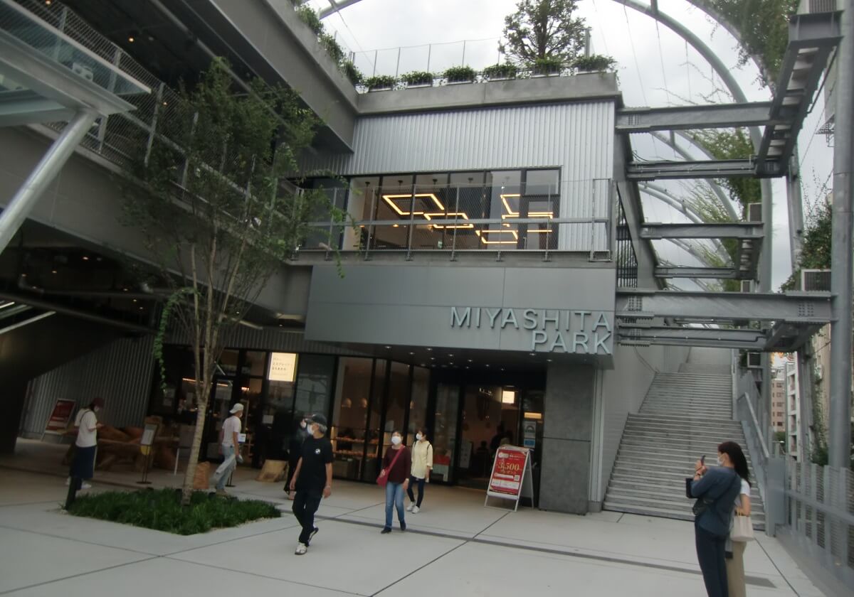 全長100mの「渋谷横丁」も圧巻「宮下パーク」は“まったく新しい商業施設”だ