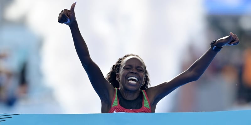 女子ハーフマラソンで世界新記録　ジェプチルチル1時間5分16秒