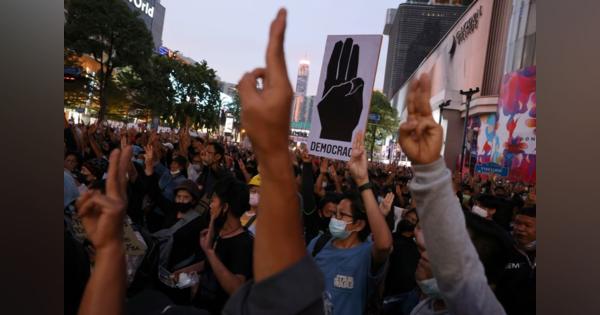 タイの最大野党党首、首相に辞任要求　デモ隊は独大使館へ行進へ