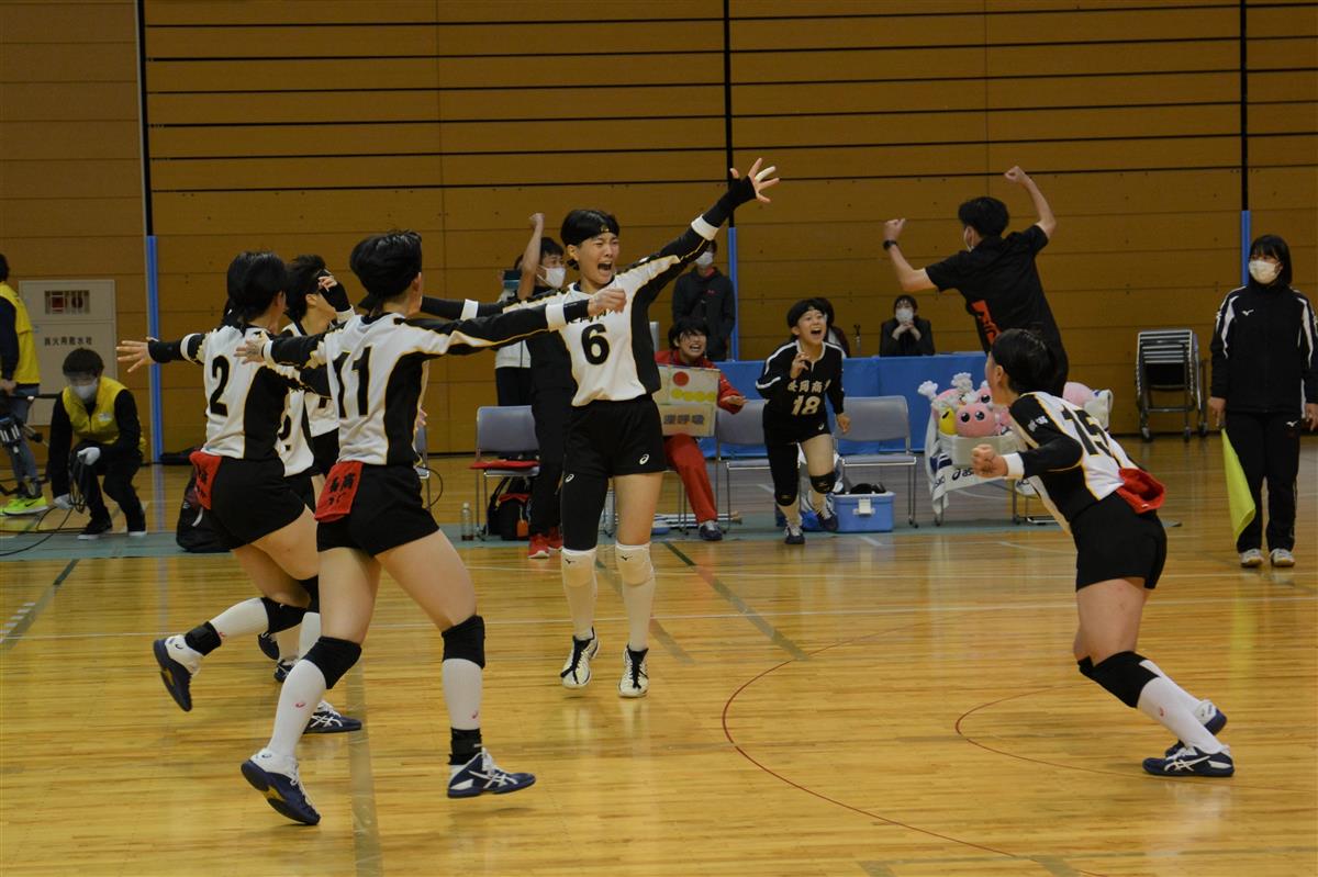 春高バレー新潟県大会 男子は東京学館新潟 女子は長岡商が優勝