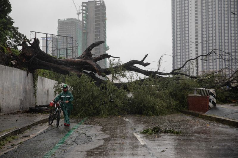 フィリピン中銀、予想外の利下げ　相次ぐ台風やコロナ禍が経済に打撃