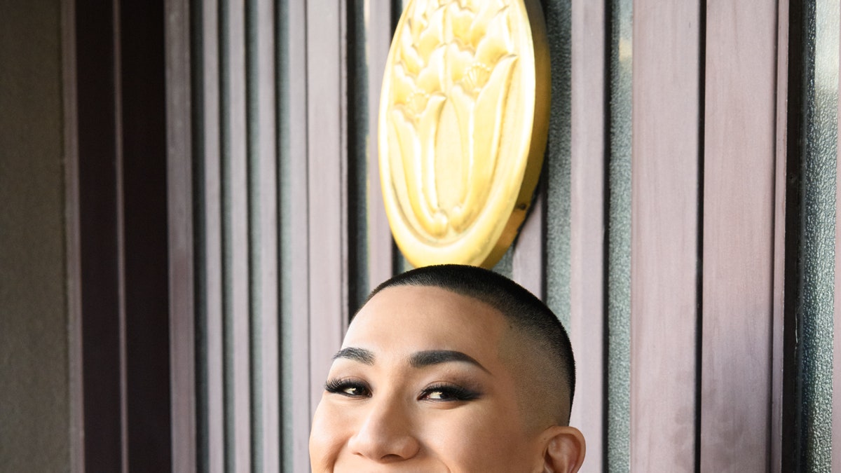 「自分とは違うけど仲良くなれるって、幸せで楽しい！」──ハイヒールを履いた僧侶、西村宏堂が語るダイバーシティ。
