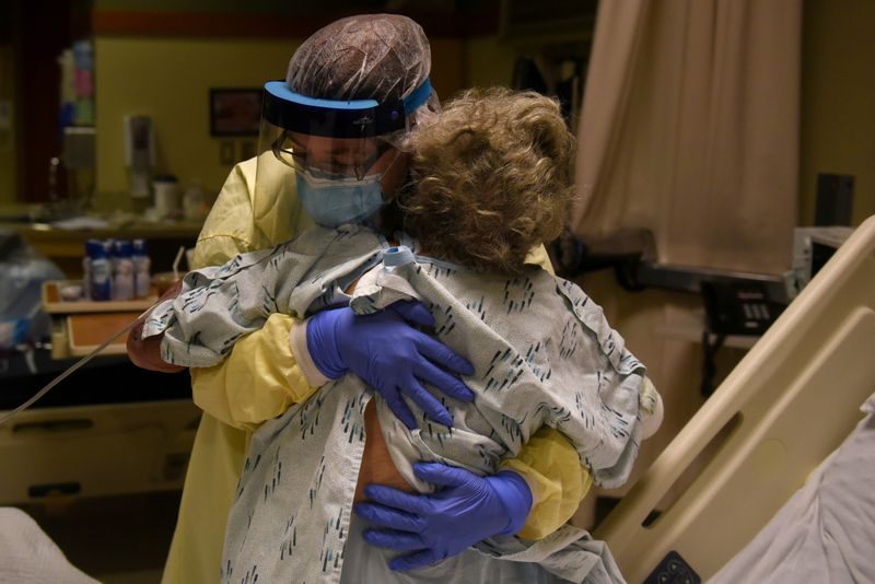 アングル：米中西部にコロナ感染の大波　医療現場は崩壊の危機