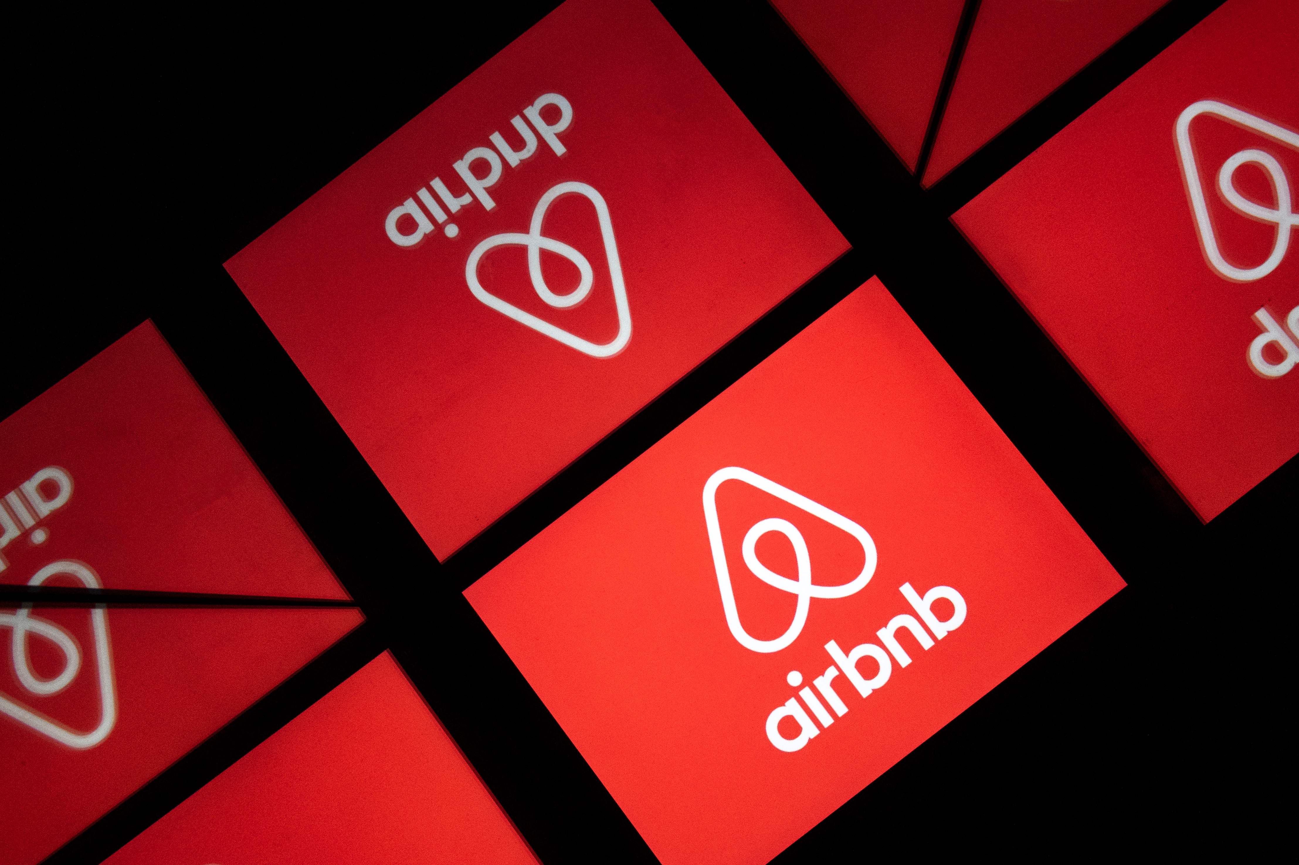 Airbnb、IPO価格レンジ引き上げで評価額420億ドル狙う－関係者
