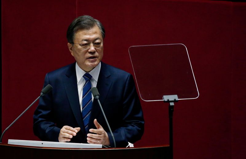 韓国大統領、新型コロナの検査体制拡充を指示　感染拡大止まらず