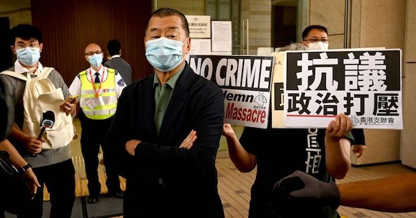 香港紙創業者、国安法違反で起訴　「リンゴ日報」黎智英氏