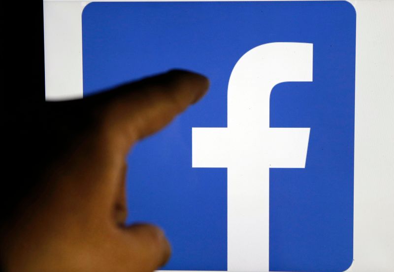 フェイスブック、アップルの反競争的行為を批判　規約変更巡り