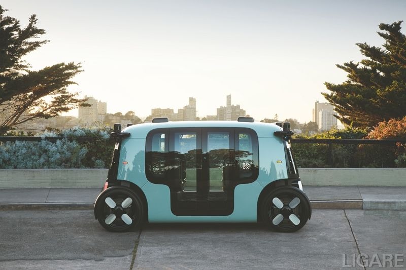 アマゾン子会社Zoox、密度の高い都市環境向け自動運転タクシーを公開