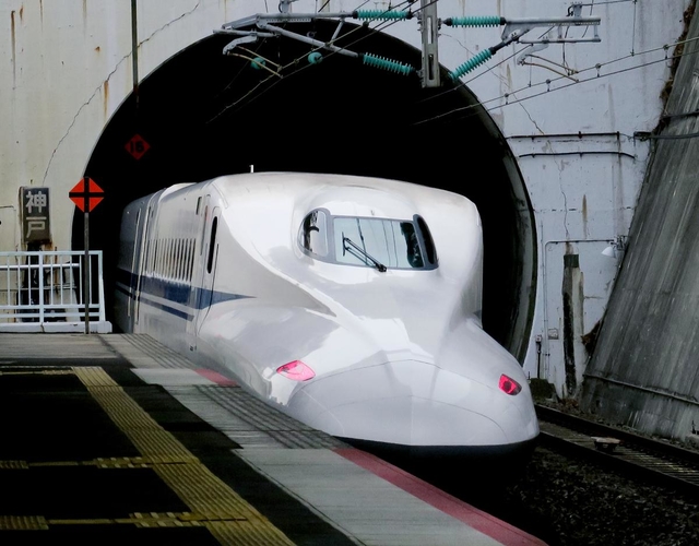 山陽新幹線、３駅までなら２千円　ＪＲ西が新たな割引料金発表