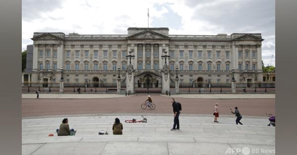 英バッキンガム宮殿で窃盗、盗品を転売 従業員に禁錮8月