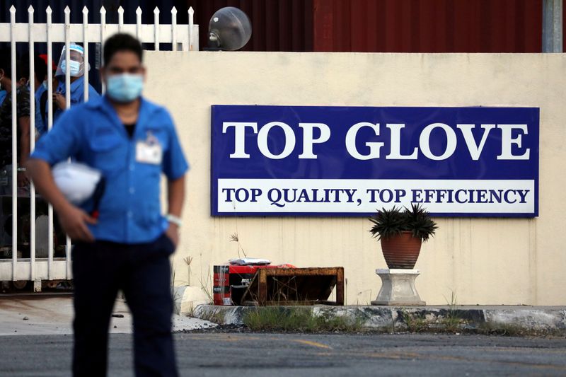 ブラックロック、医療手袋のマレーシア企業非難　従業員が集団感染