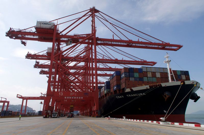 中国輸出、12月は予想上回る　国内回復で輸入の伸び加速