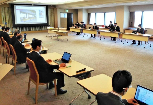 感染急拡大で　神戸市が新型コロナ対策本部員会議