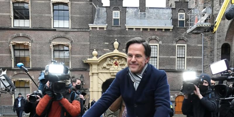 オランダ内閣が総辞職　育児手当の不当返還で引責