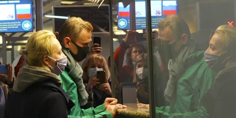 ロシア反体制派を空港で拘束　プーチン政権、批判抑圧