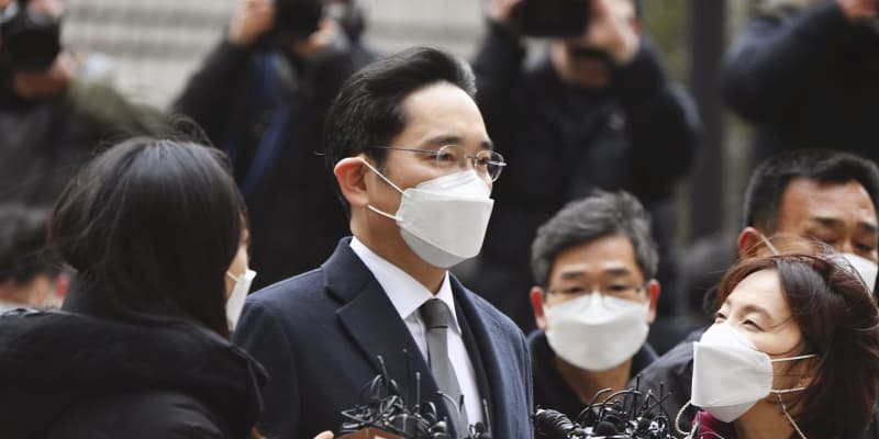 韓国、サムスントップを拘束 ソウル高裁、贈賄で実刑判決
