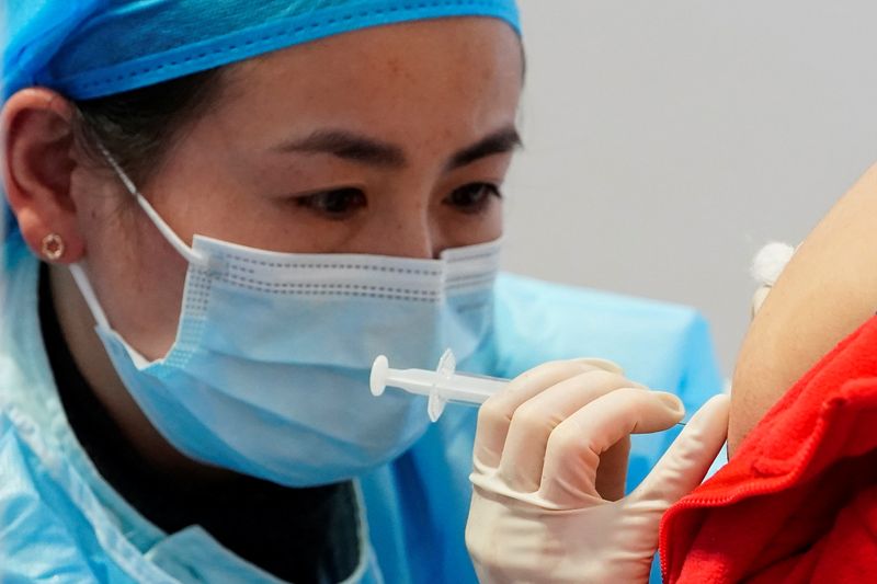 中国が台湾人に優先的にコロナワクチン接種、台湾政府は警戒