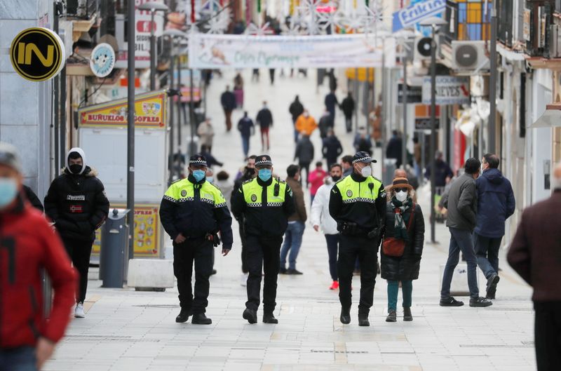 スペイン、コロナ新規感染が最多更新　オランダで抗議デモ続く