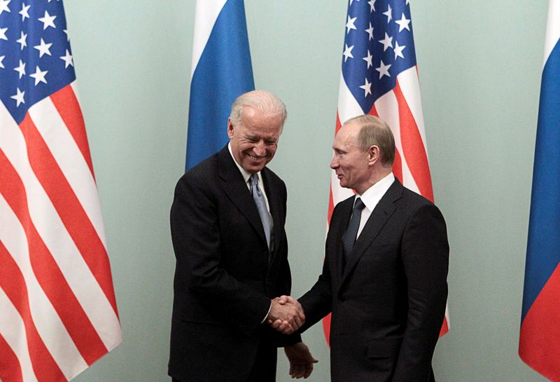 米ロが新ＳＴＡＲＴ延長で合意、ロシア発表　首脳が初の電話会談