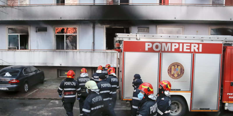 コロナ治療病院で火災、5人死亡　ルーマニア、100人以上が避難