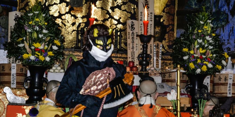 節分の鬼もコロナ警戒、マスク姿　奈良の世界遺産・金峯山寺
