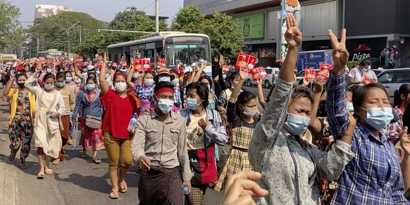 1000人がクーデターに抗議　ミャンマー、ネットは遮断