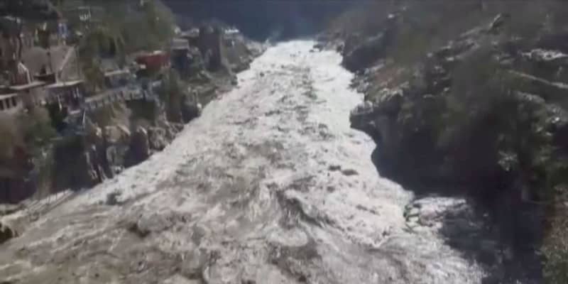 インド氷河崩壊で川氾濫7人死亡　125人不明