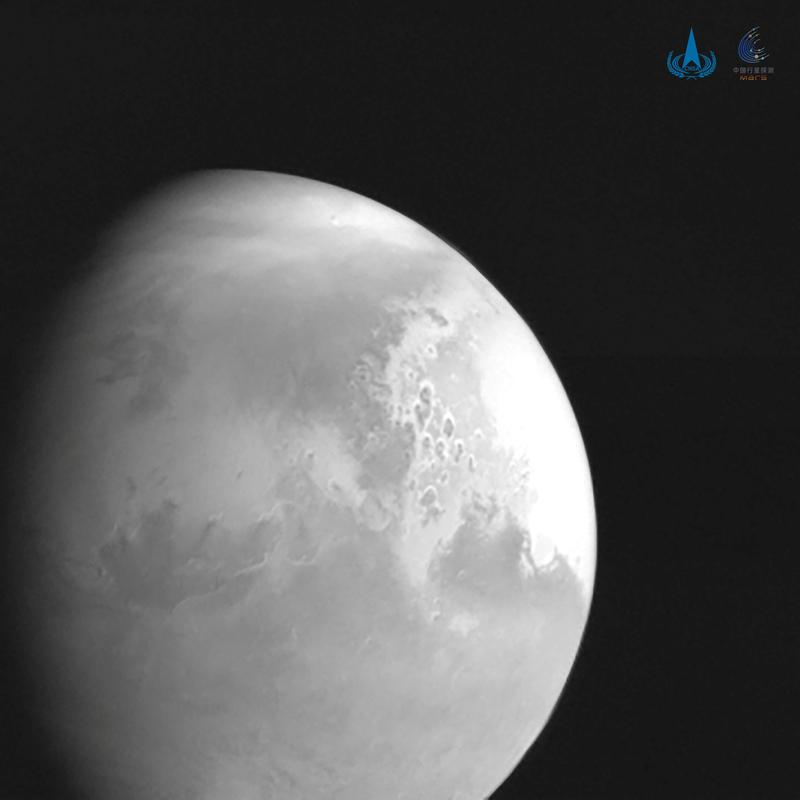 中国、探査機「天問１号」が捉えた初の火星映像を公開