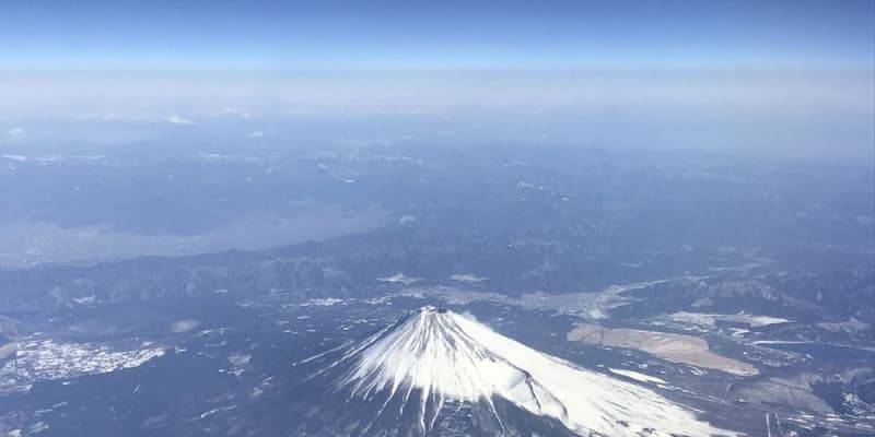 富士登山、事前予約制を検討　専門委、入山税徴収に向け