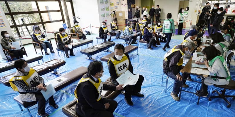集団接種、100人訓練「失敗」　愛知県あま市、人が滞留と反省