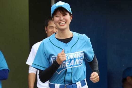 どう転んでもキュートに 稲村亜美さんのdena スターマンコーデ が 可愛いーん