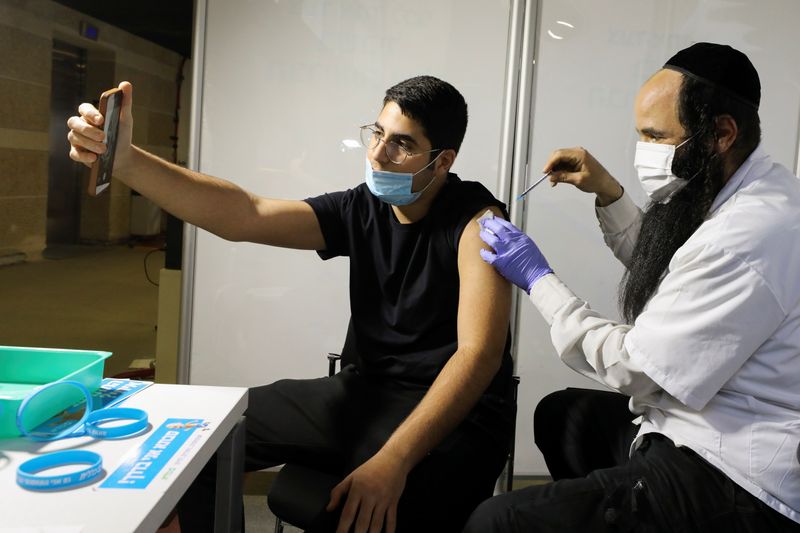 イスラエル、人口の半数が新型コロナワクチン1回接種