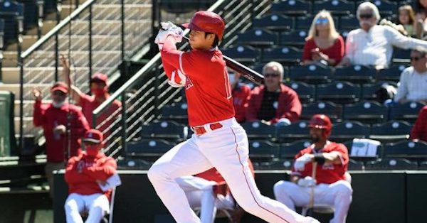 Mlb 大谷翔平 バックスクリーン越え1号2ラン メジャー4年目でop戦初アーチ