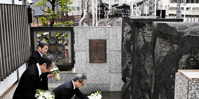 日比谷線脱線21年で追悼　東京メトロ社長ら献花