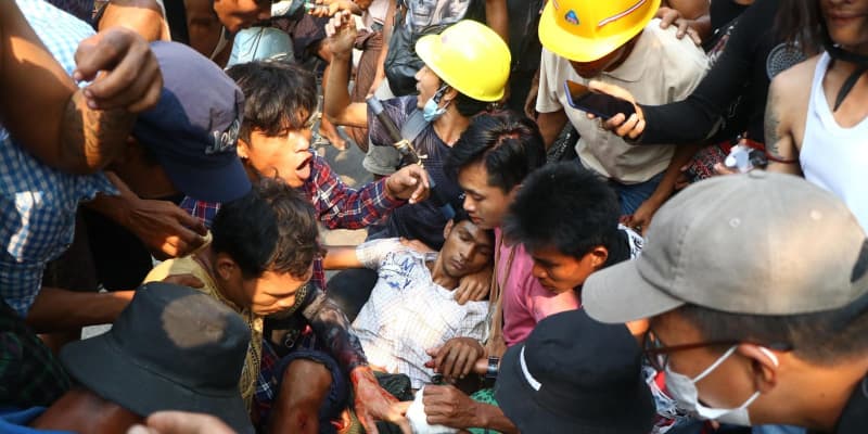 ミャンマーのヤンゴン一部戒厳令 抗議デモで銃撃38人死亡