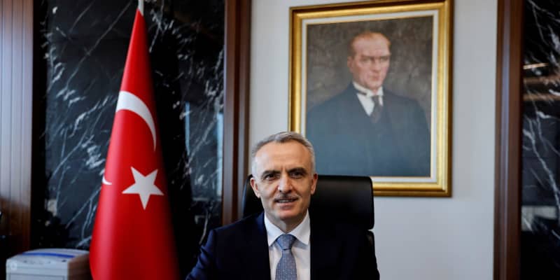 トルコ中銀総裁また解任　大統領令、利上げに反発
