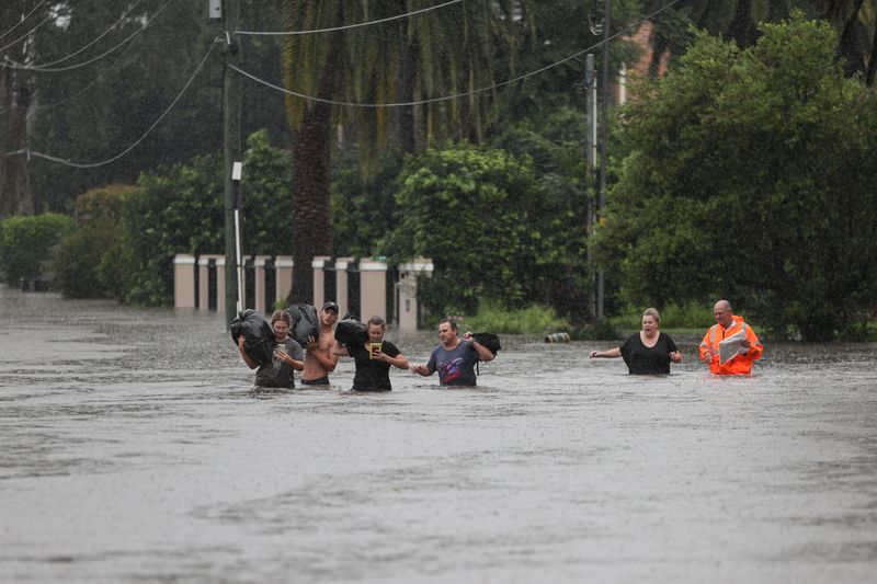 豪東部で記録的豪雨　広範囲な洪水で主要道路封鎖も