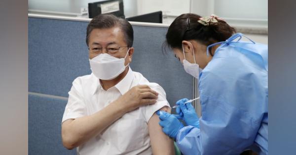 韓国大統領、アストラゼネカのコロナワクチンを接種