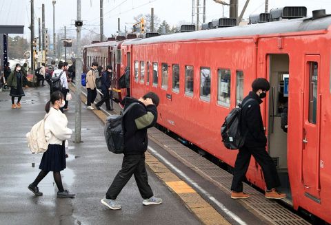 開業５年のいさりび鉄道 存在感 観光列車に評価 課題は毎年約２億円の赤字
