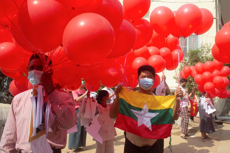 ミャンマーで「国軍記念日」前に抗議デモ、4人死亡
