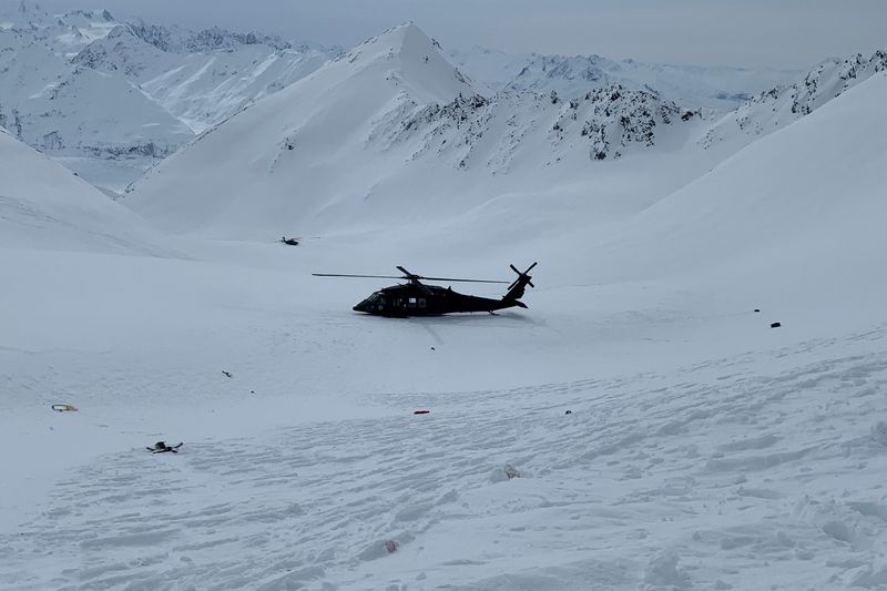 チェコで一番の富豪がヘリ事故で死亡、米アラスカ州でスキー旅行中