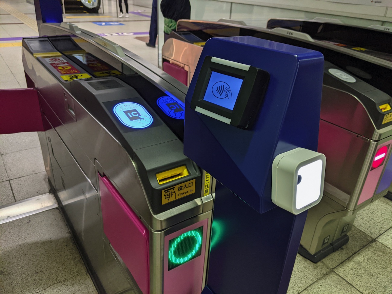 クレカをかざすだけで乗車 南海電鉄の Visaのタッチ決済対応改札 を動画で見る 鈴木淳也