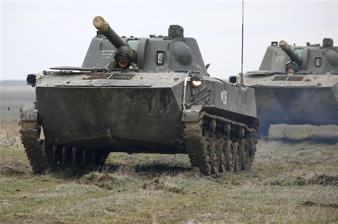 ロシア軍、ウクライナ国境集結　緊張生み米反応見極めか